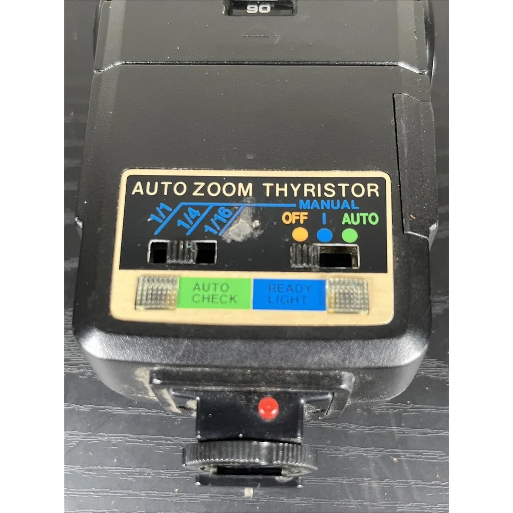 Vintage Crown‎ Auto Zoom TW-3600 Thyristor Camera Flash